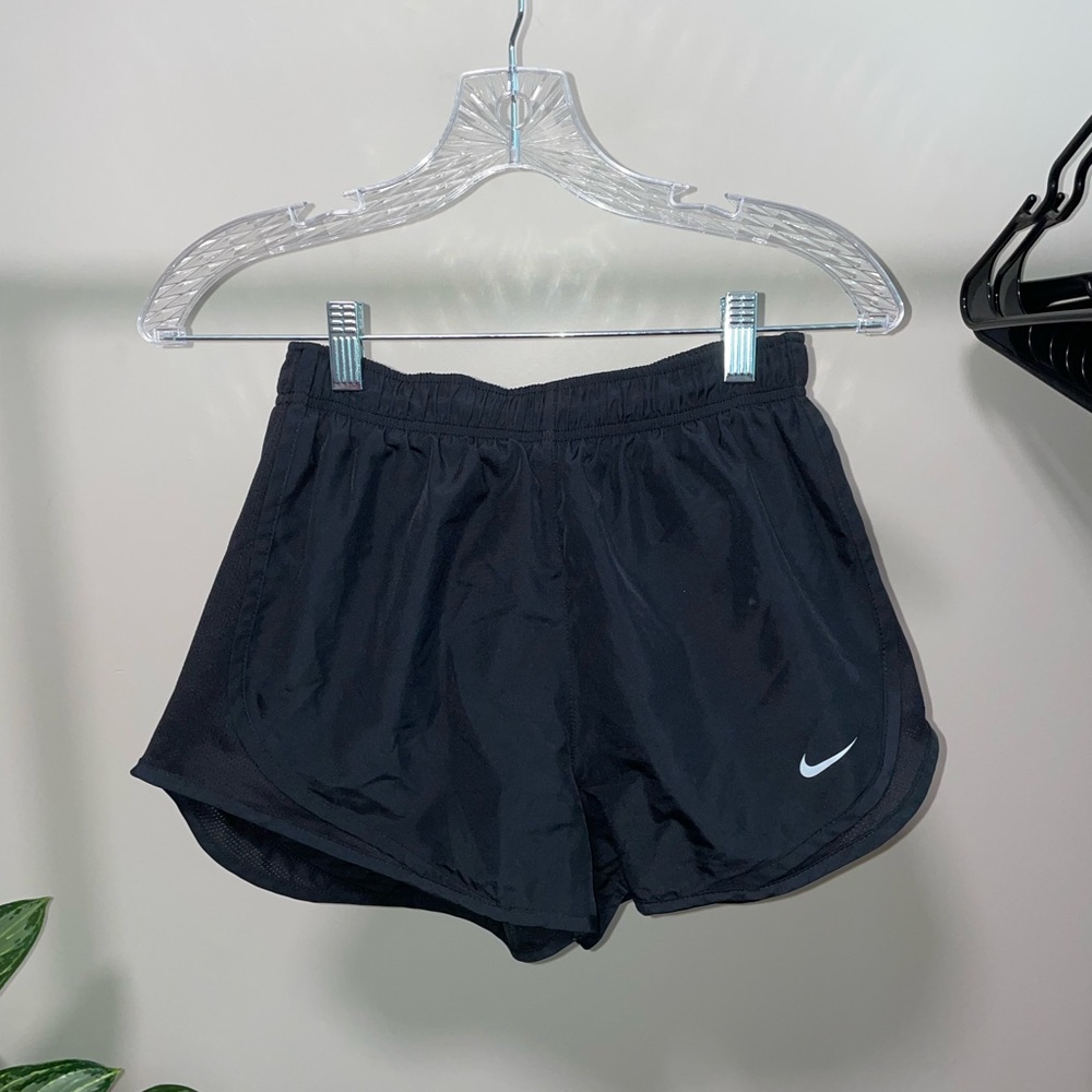Black Nike women’s running shorts